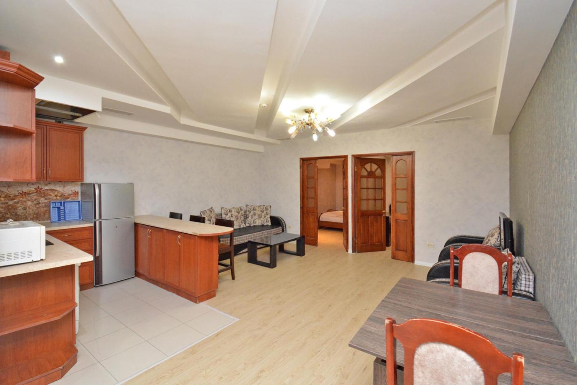 Apartment In Abovyan Street, Erévan Extérieur photo