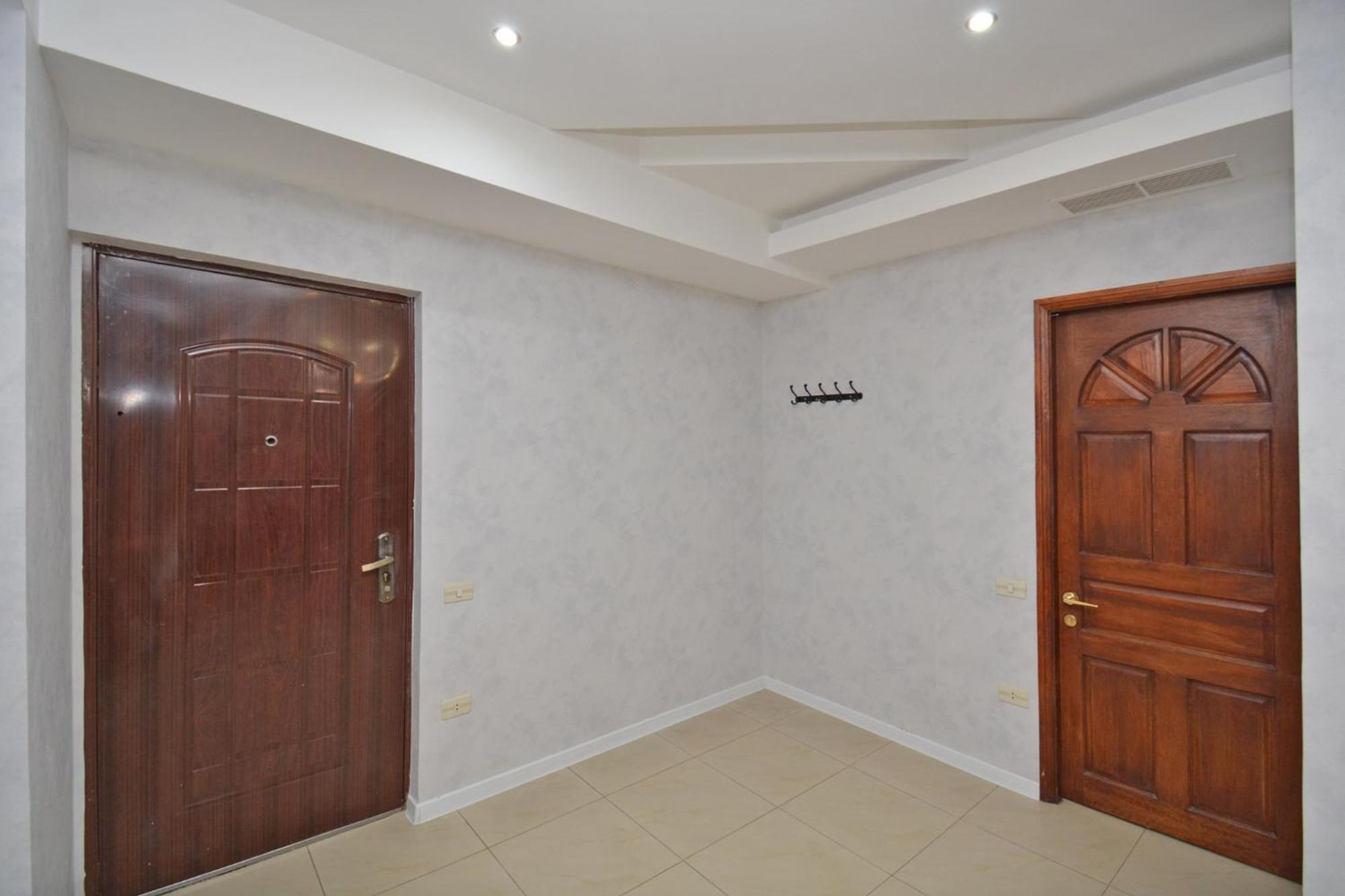 Apartment In Abovyan Street, Erévan Extérieur photo